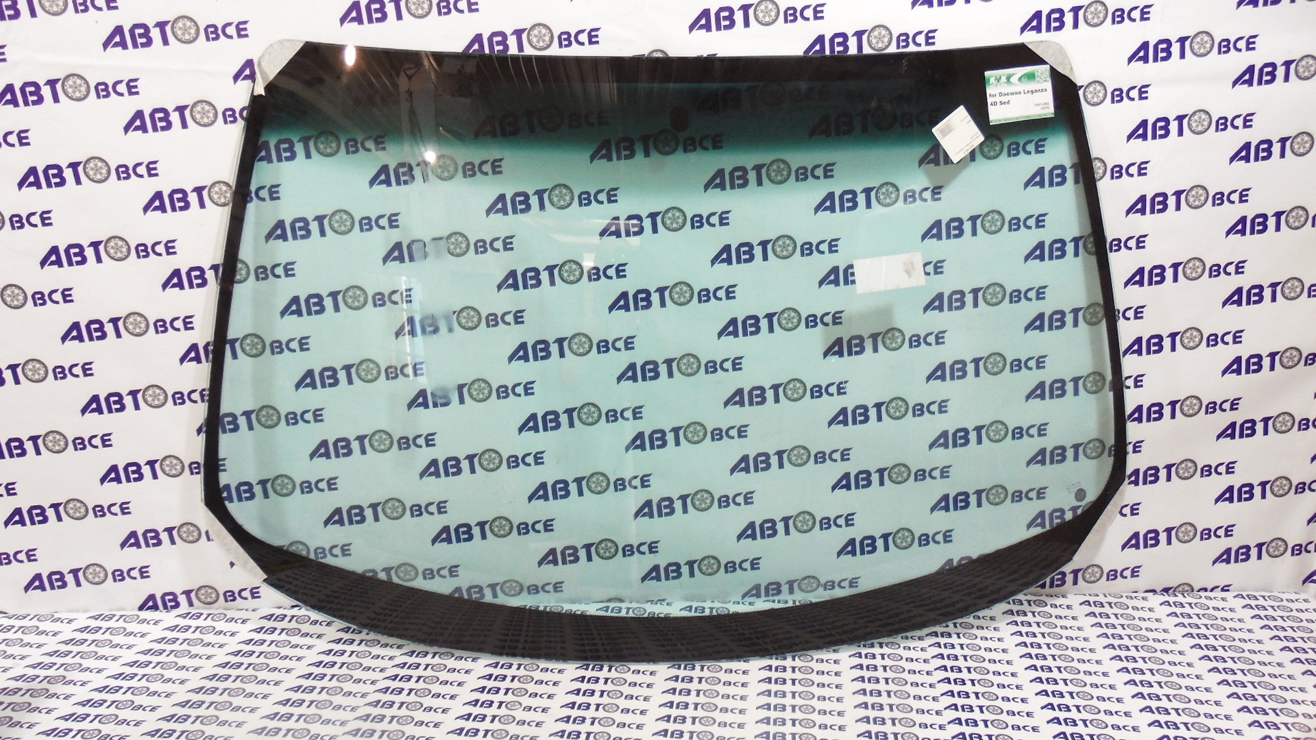 Стекло лобовое Leganza с полосой КМК